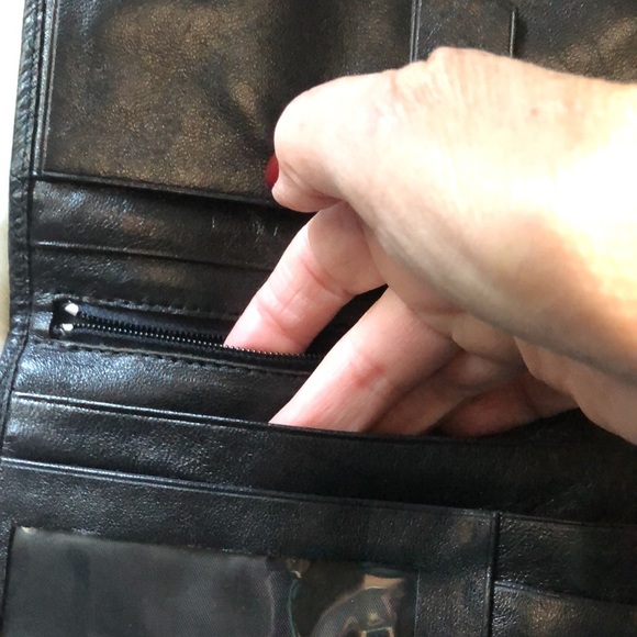 Genuine Ostrich Leather Wallet - Picture 5 of 9